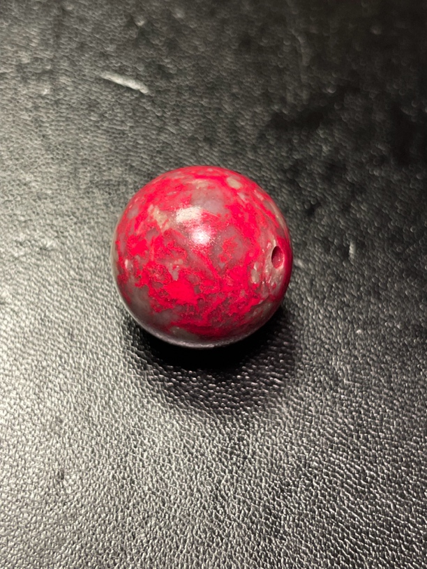 昌化鸡血石大红袍圆珠