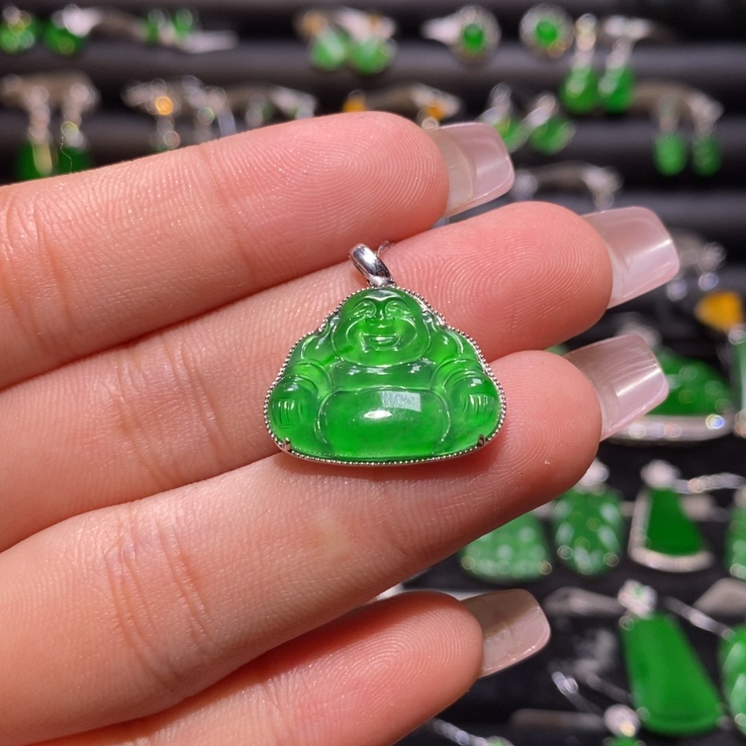 翡翠颈饰18K金镶嵌天然翡翠