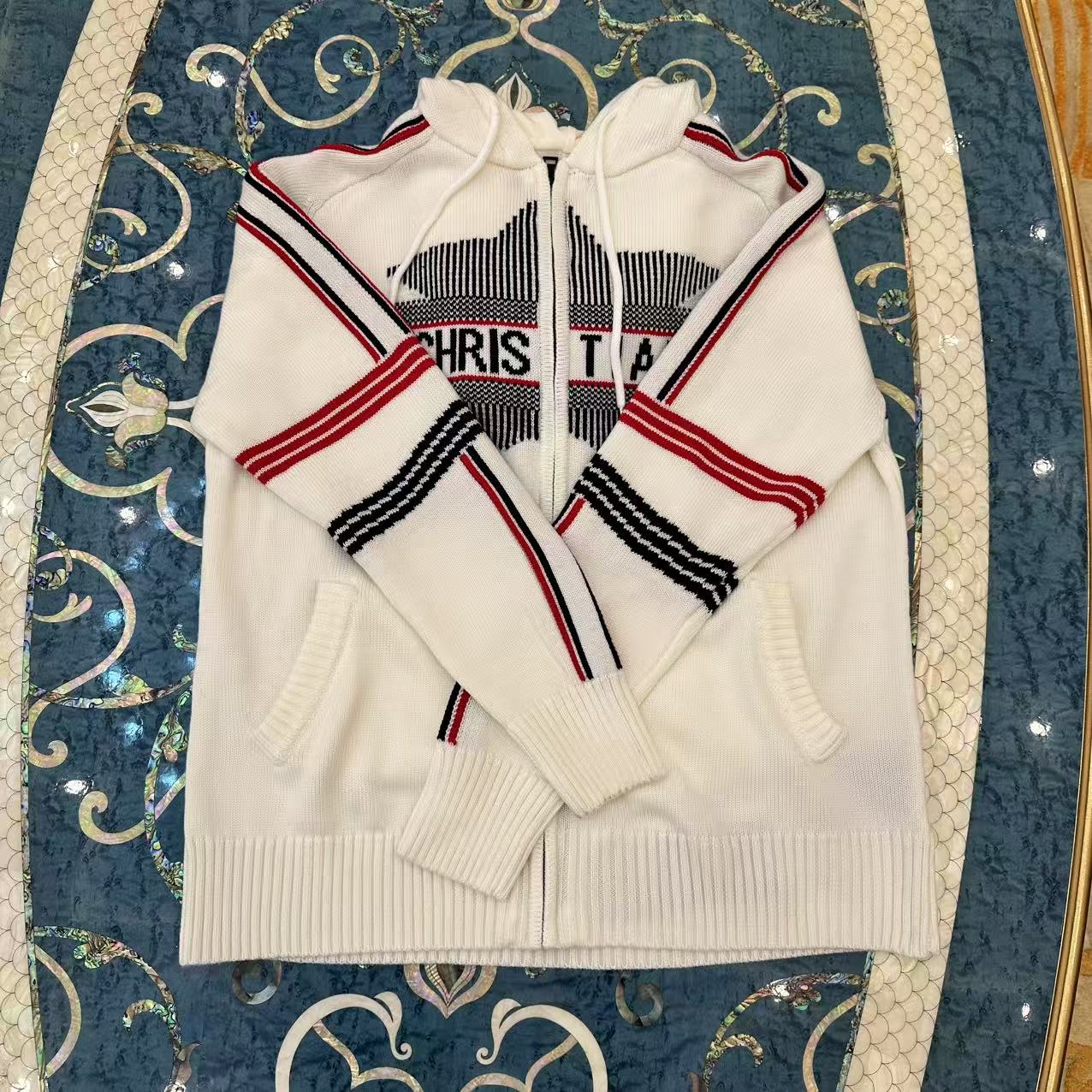 2025秋冬新款五角星连帽外套A8106