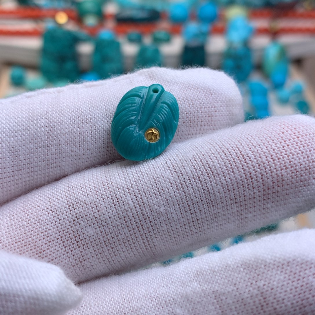 绿松石未镶嵌珠宝奇石