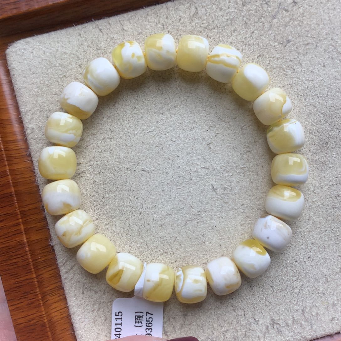 蜜蜡珠宝奇石未镶嵌18