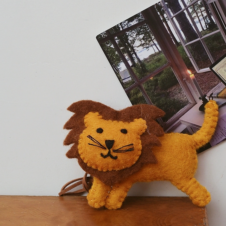 小众尼泊尔进口手工羊毛毡挂件可爱小老虎抱挂狮子车挂钥匙扣情侣