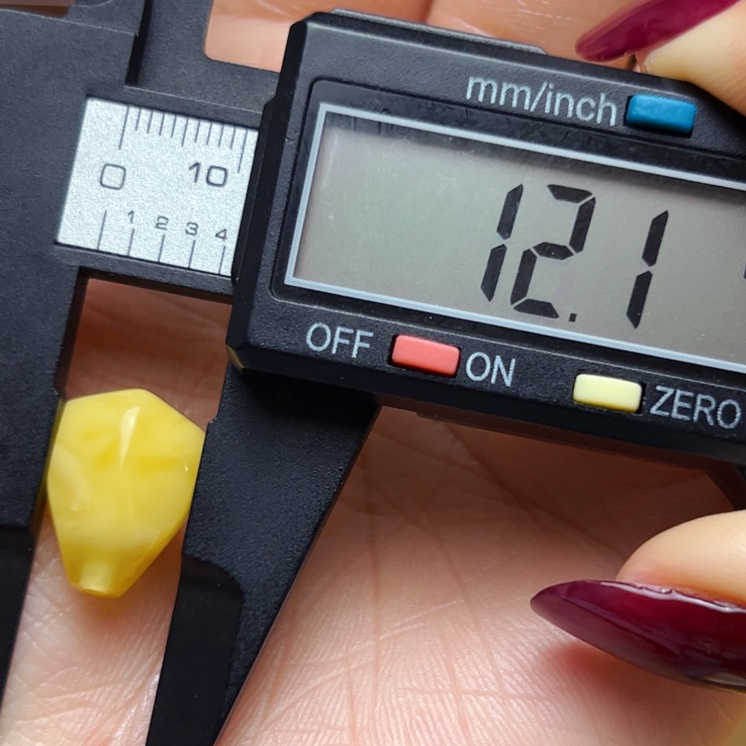 蜜蜡裸石未镶嵌12mm鲨鱼背三通