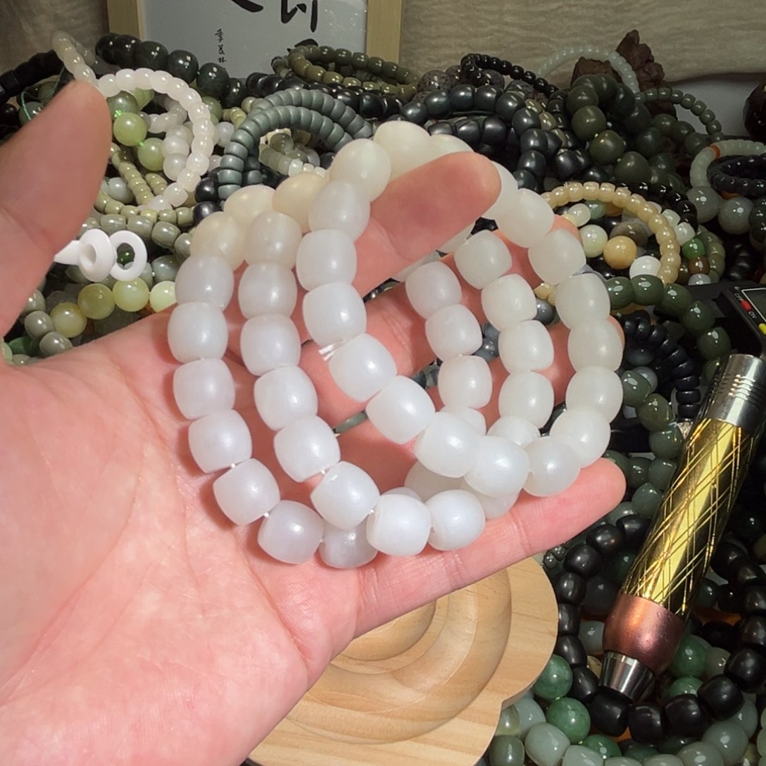 和田玉手链未镶嵌拍一发一