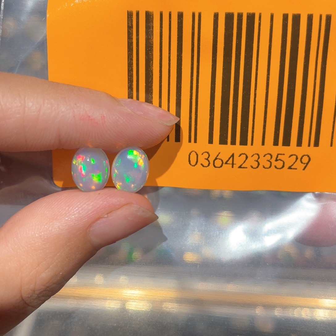 大***心欧泊银S925镶嵌欧泊耳钉