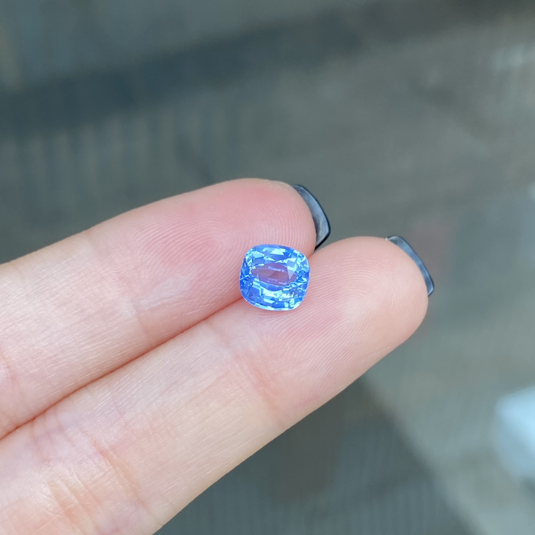 0330，天然蓝宝石，矢车菊，1.74克拉