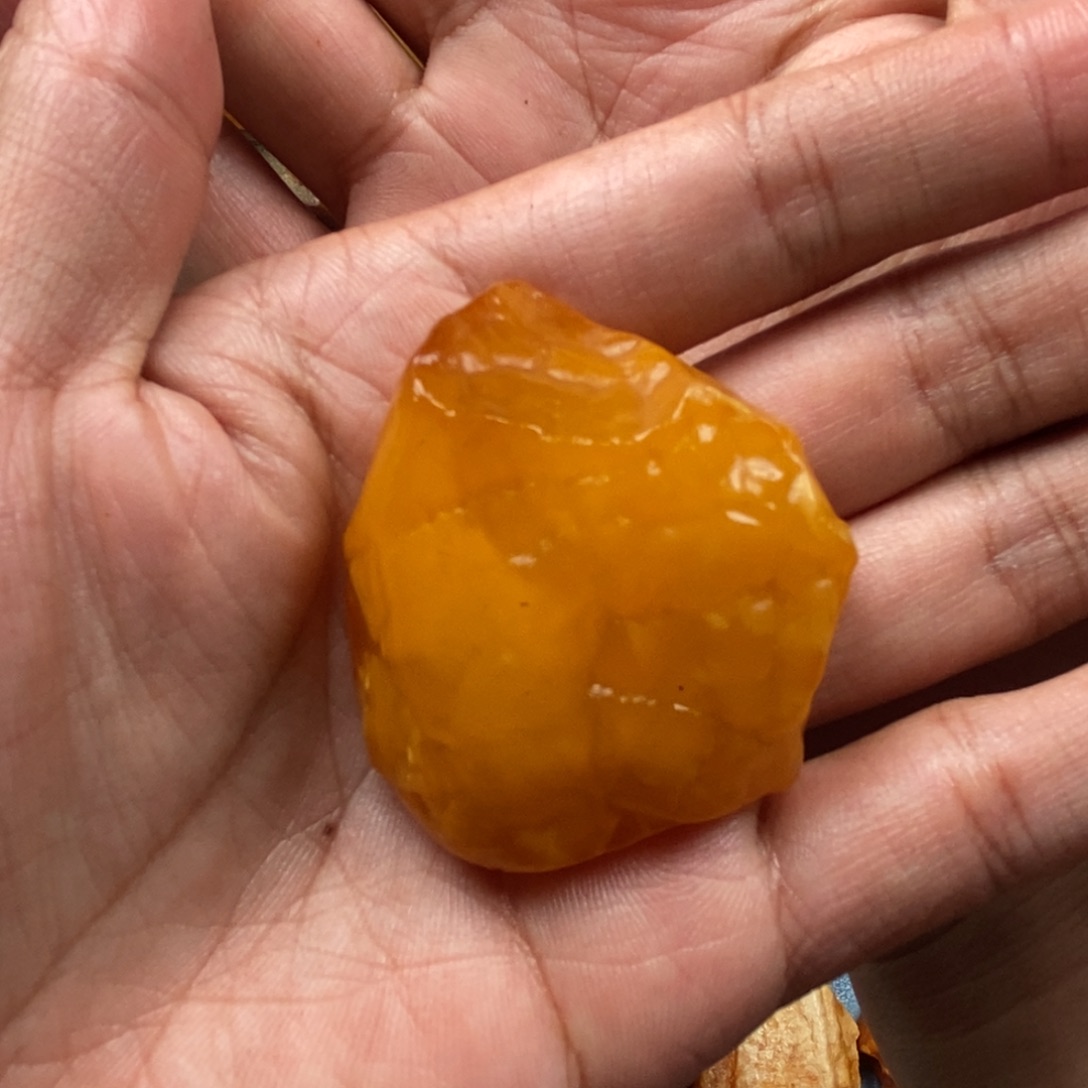 风****定制琥珀未镶嵌蜜蜡原石定制