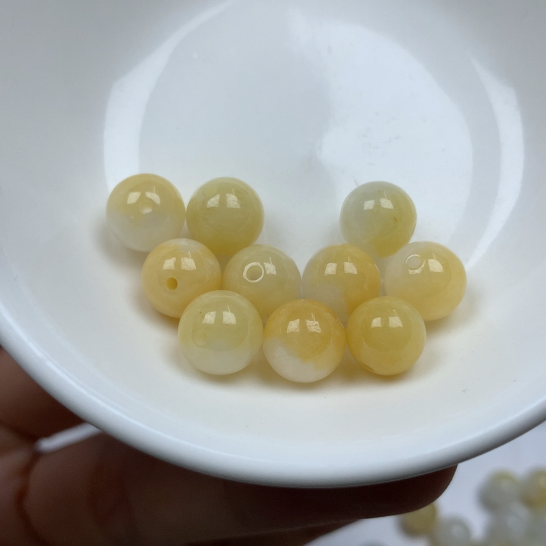 翡翠颈饰未镶嵌Y****。卡8➕。