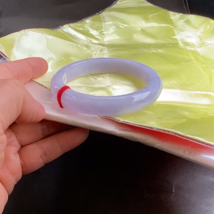 翡翠手镯未镶嵌58圈