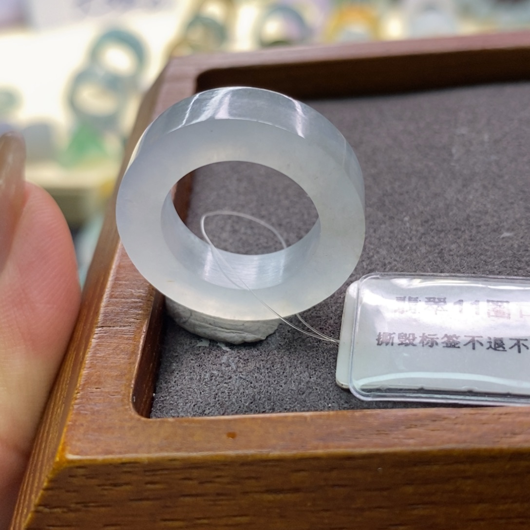 定制翡翠未镶嵌戒指