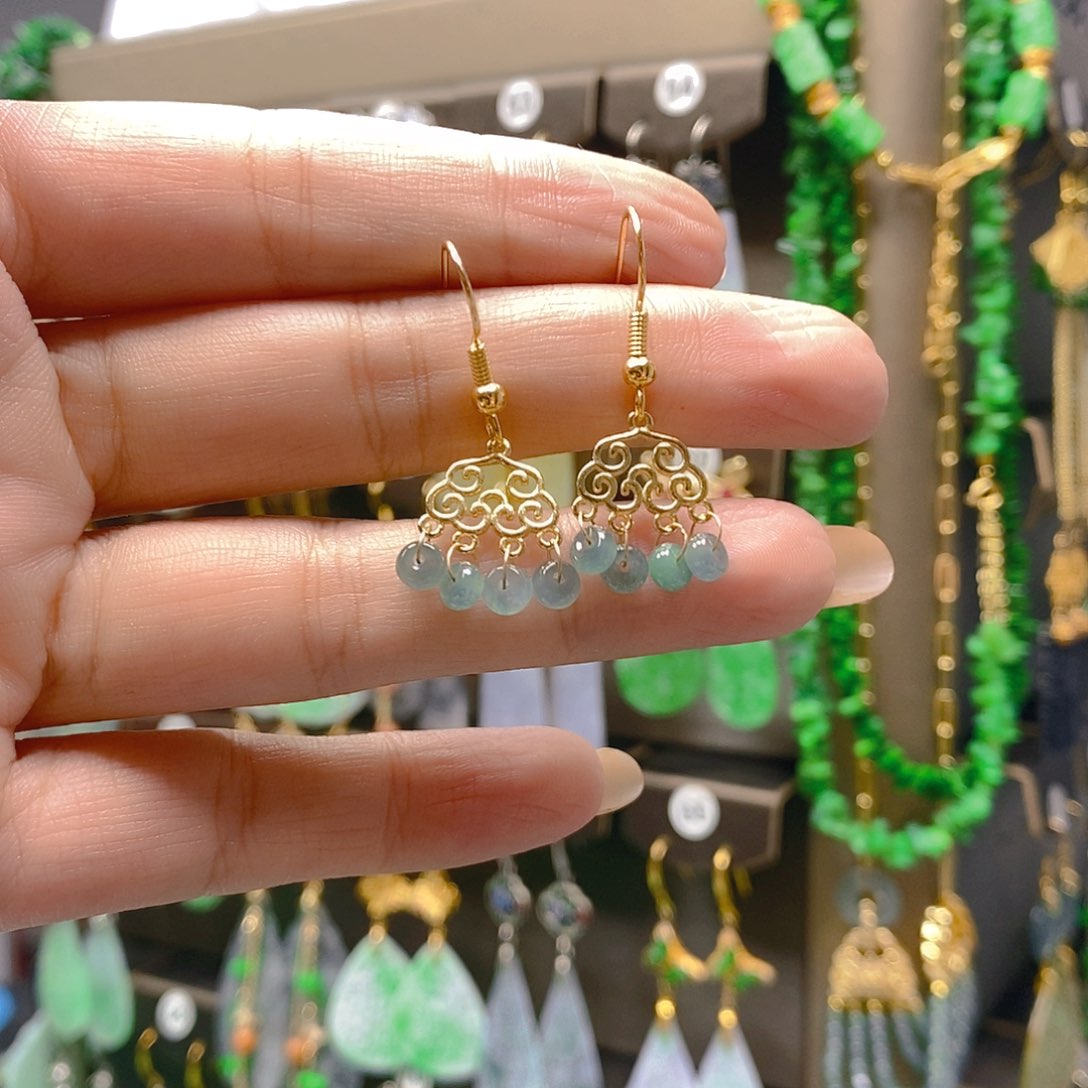 未镶嵌翡翠耳饰翡翠