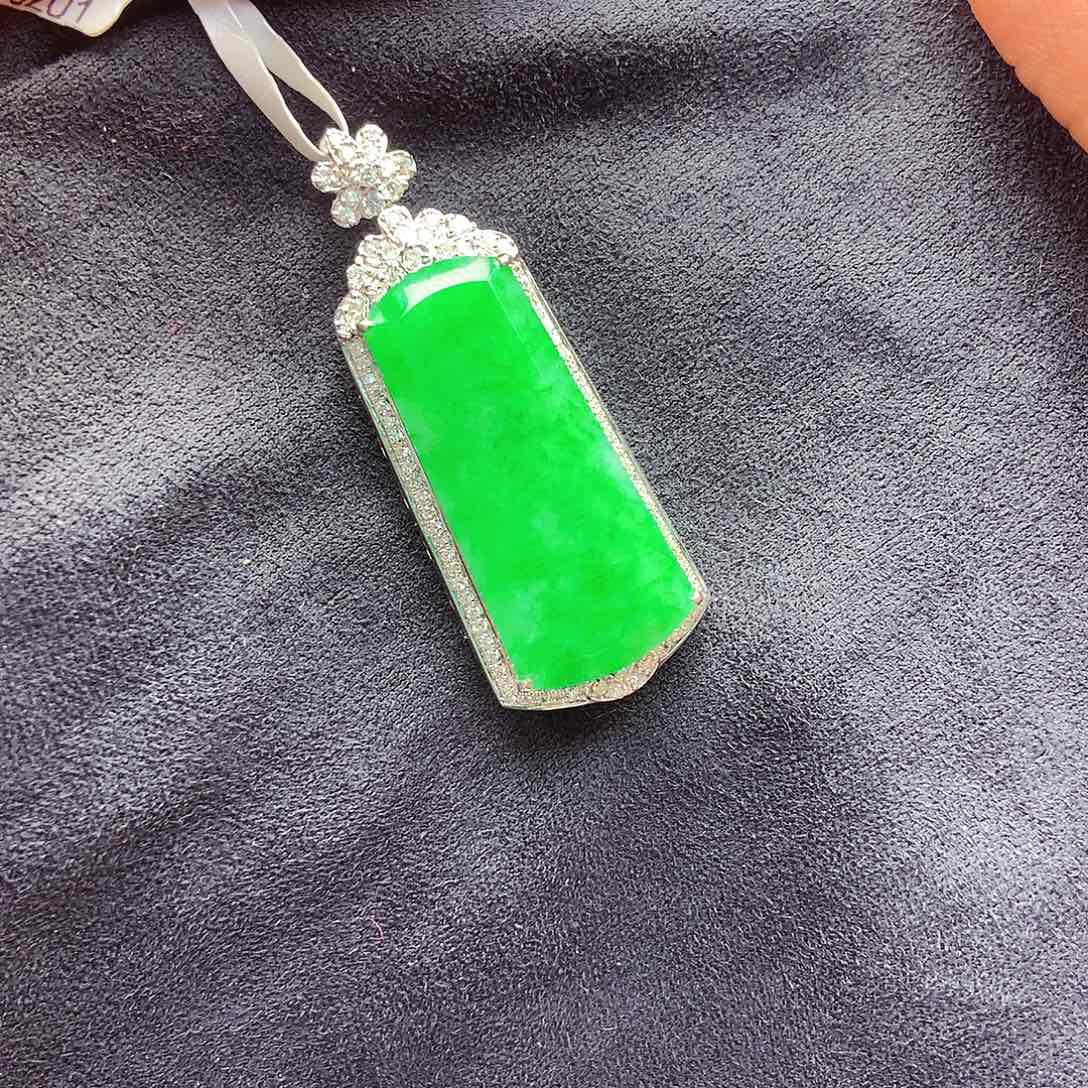 翡翠颈饰18K金镶嵌陈**C上新