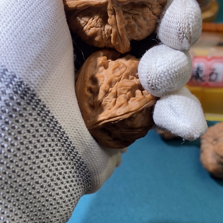 文玩核桃吊坠狼*生玉玺