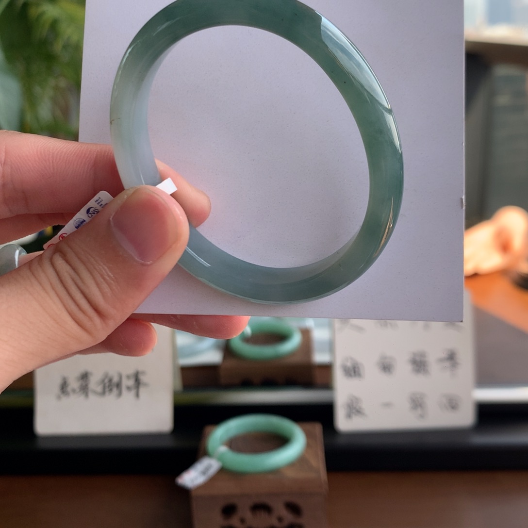 翡翠手镯未镶嵌23号54.3