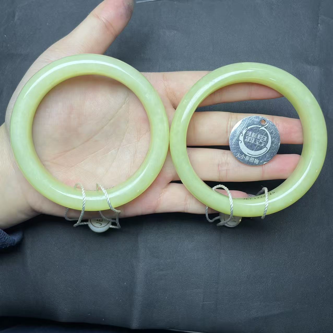 翡昱-SH39-65354-和田玉手镯-多样性发其一