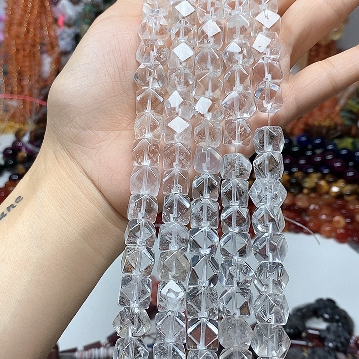 未镶嵌玛瑙/玉髓珠宝半成品天然白水晶八角切卡10mm一条