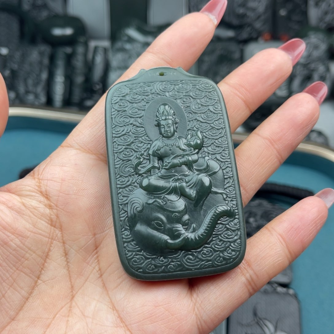 和田玉（青玉）颈饰未镶嵌