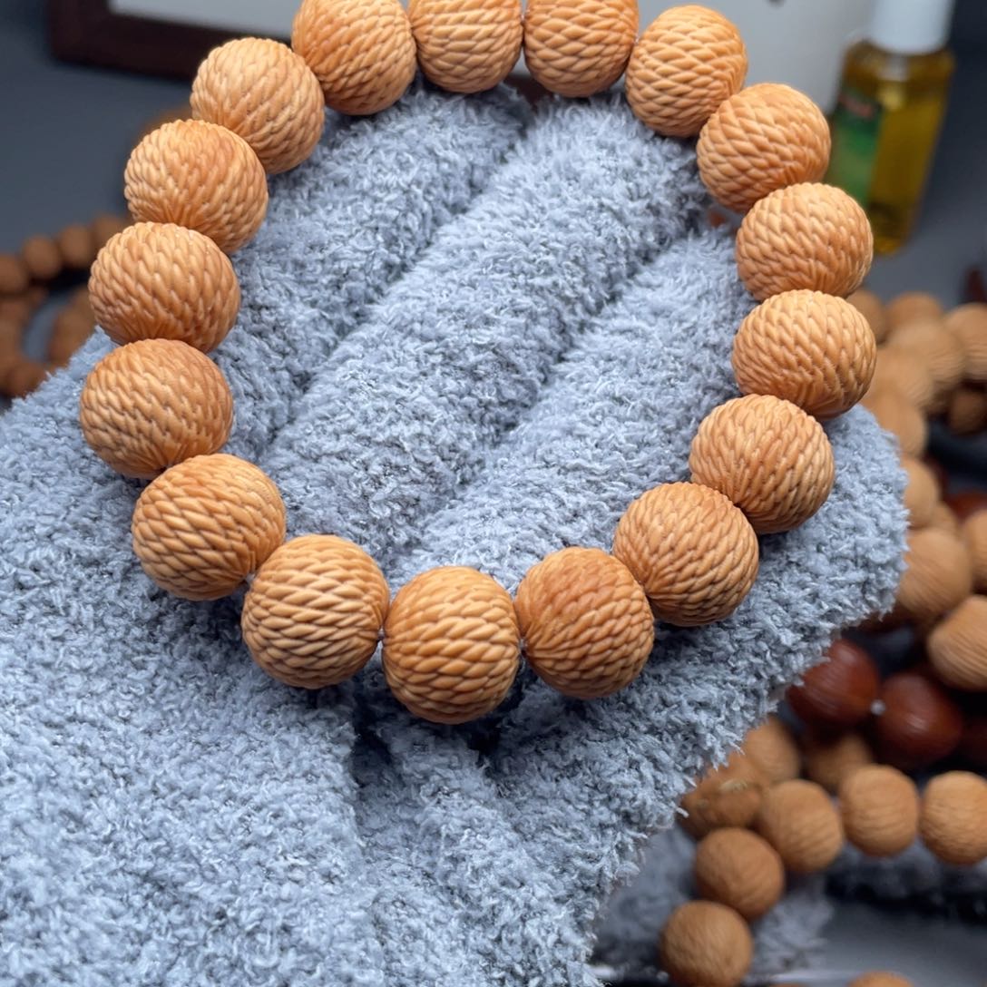 半***癫猴头核桃手串龙鳞