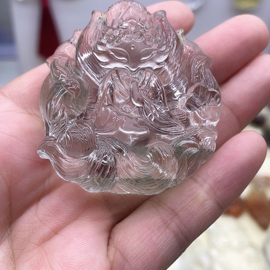 水晶吊坠(赠链)未镶嵌一*?