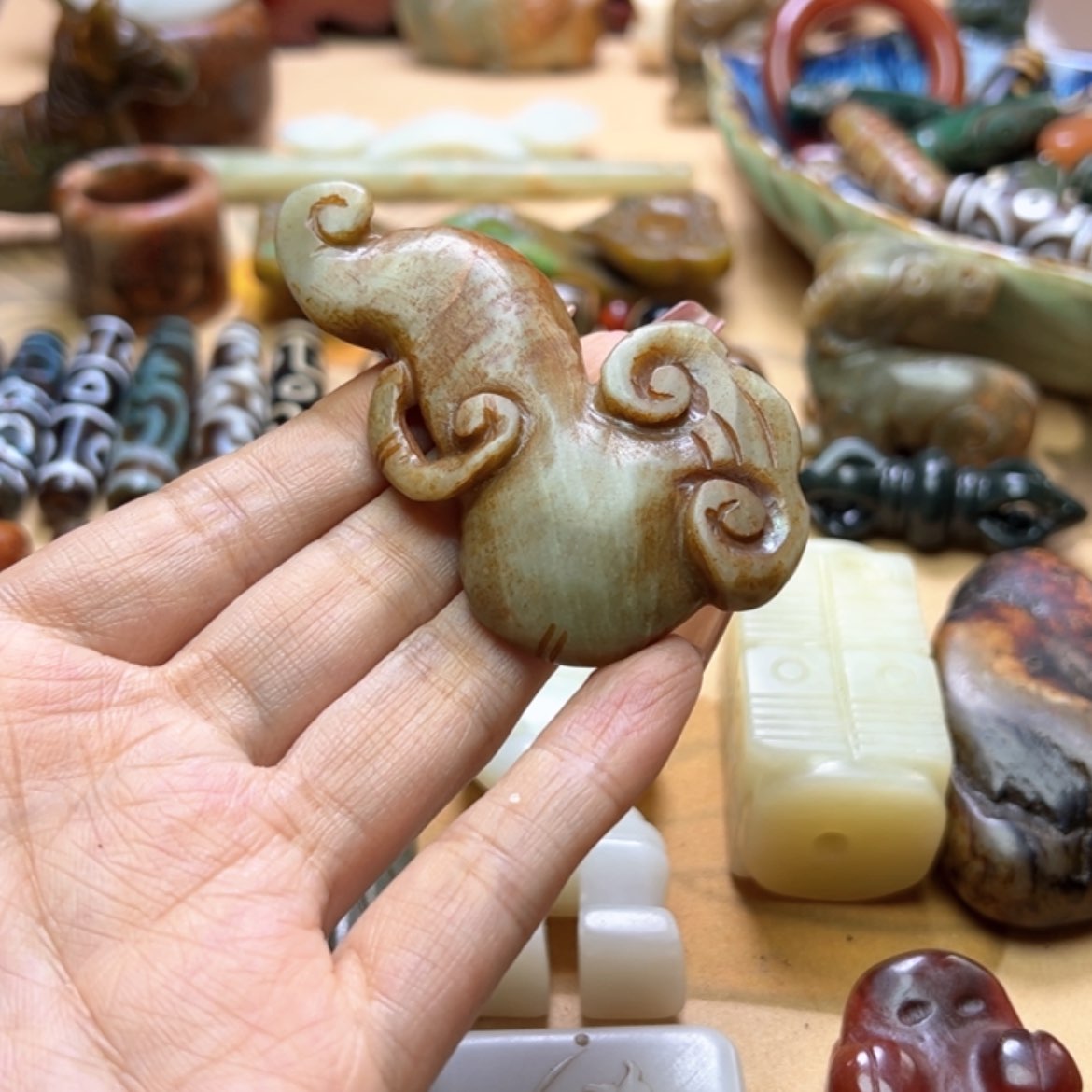 【闪购商品】蛇纹石玉颈饰未镶嵌