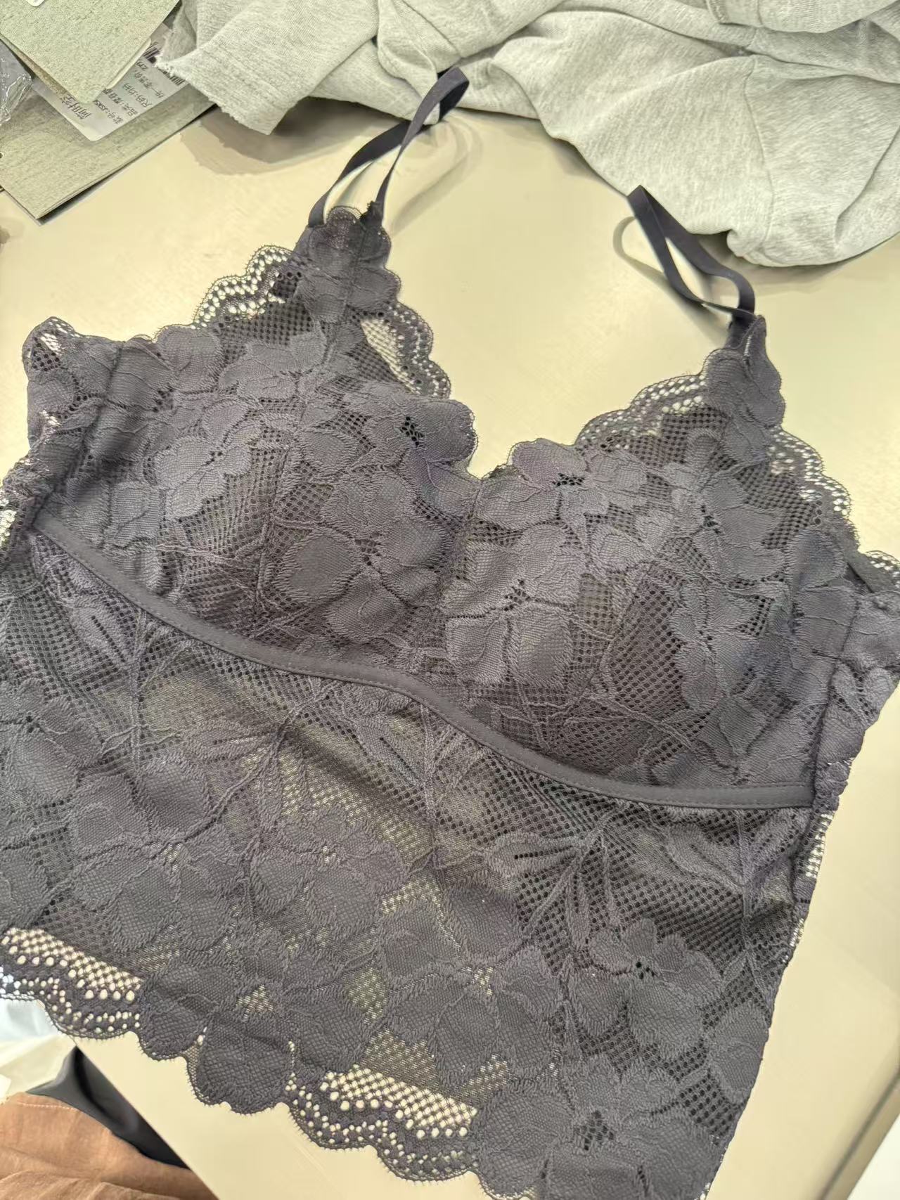 蕾丝舒适简单美背