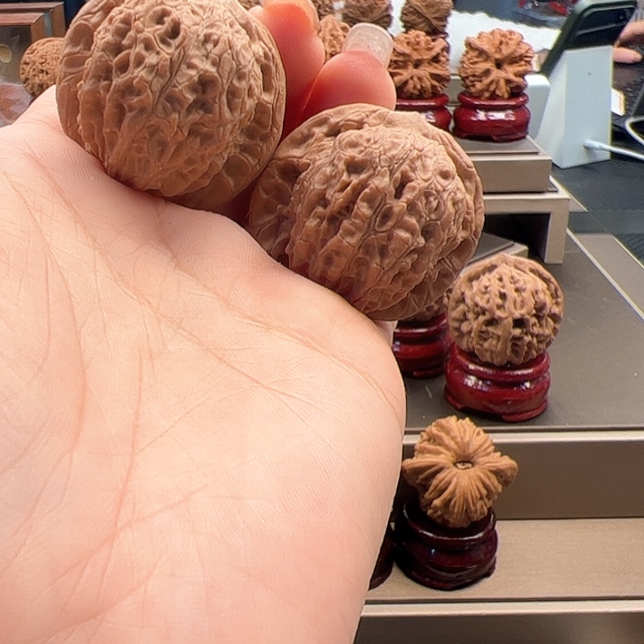 把件文玩核桃36 血麒麟 v-016