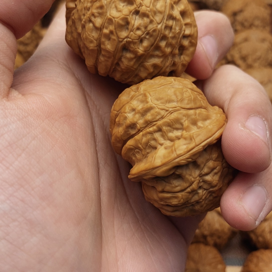 文玩核桃吊坠浪***?南瓜