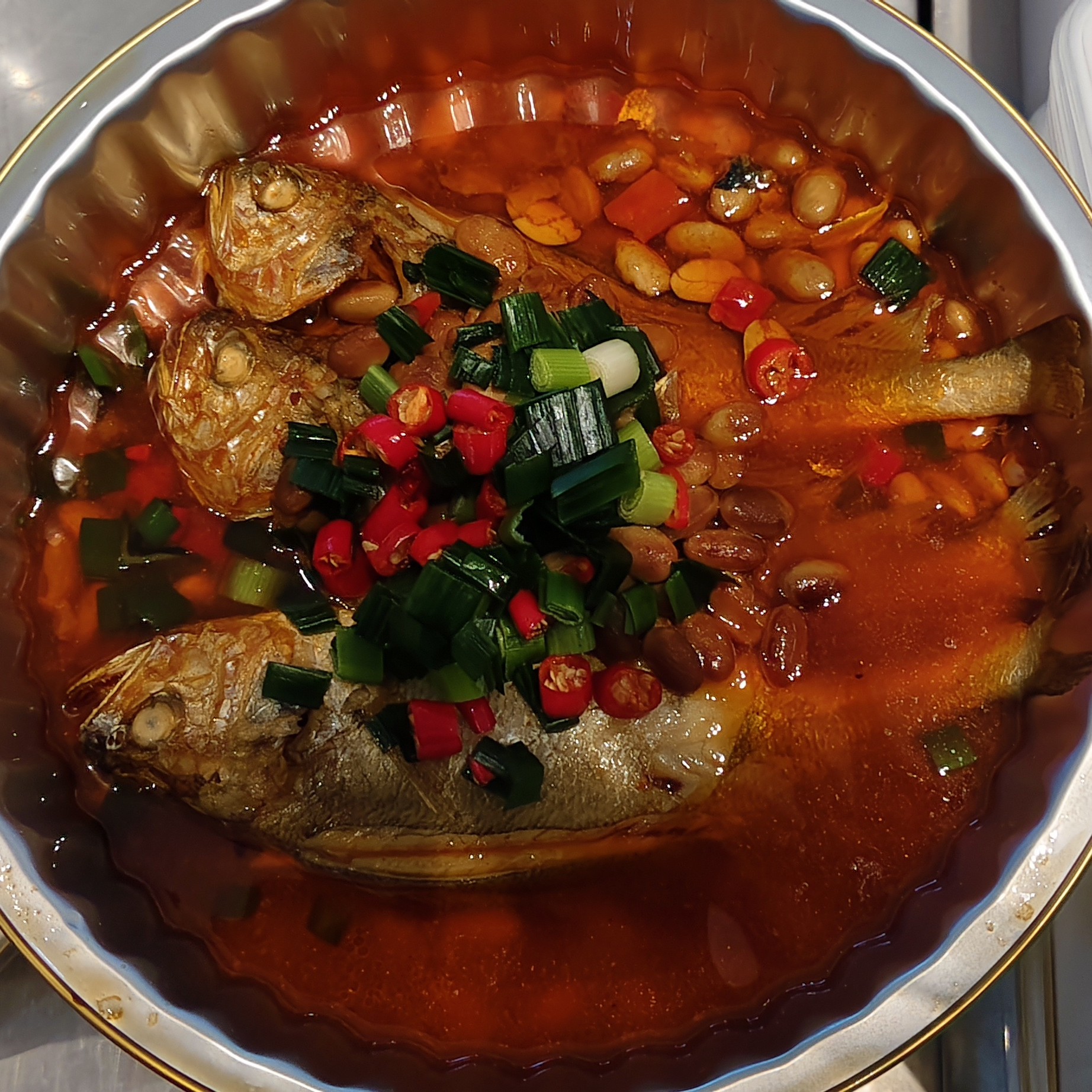 小黄鱼烧霉豆子。