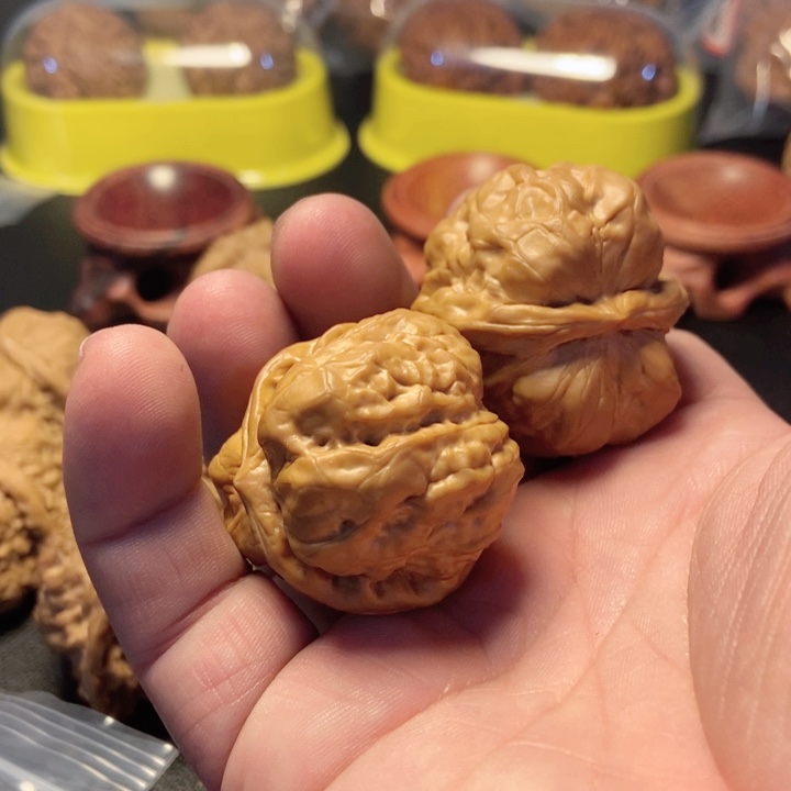 文玩核桃吊坠极**群哇哇