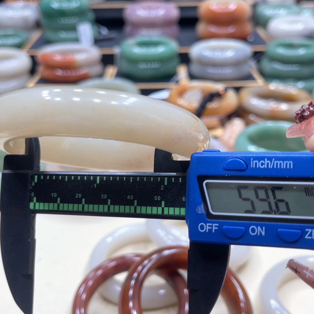 石英质玉手镯合金