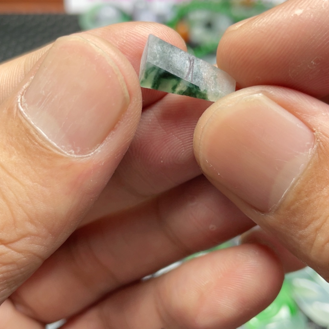 定制翡翠未镶嵌翡翠