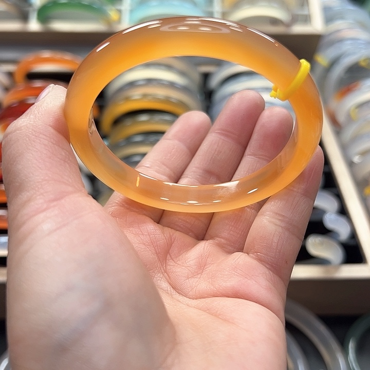 玛瑙/玉髓手镯未镶嵌