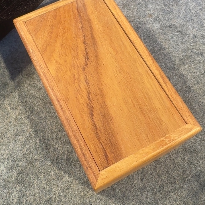 木盒呃呃呃呃呃呃呃