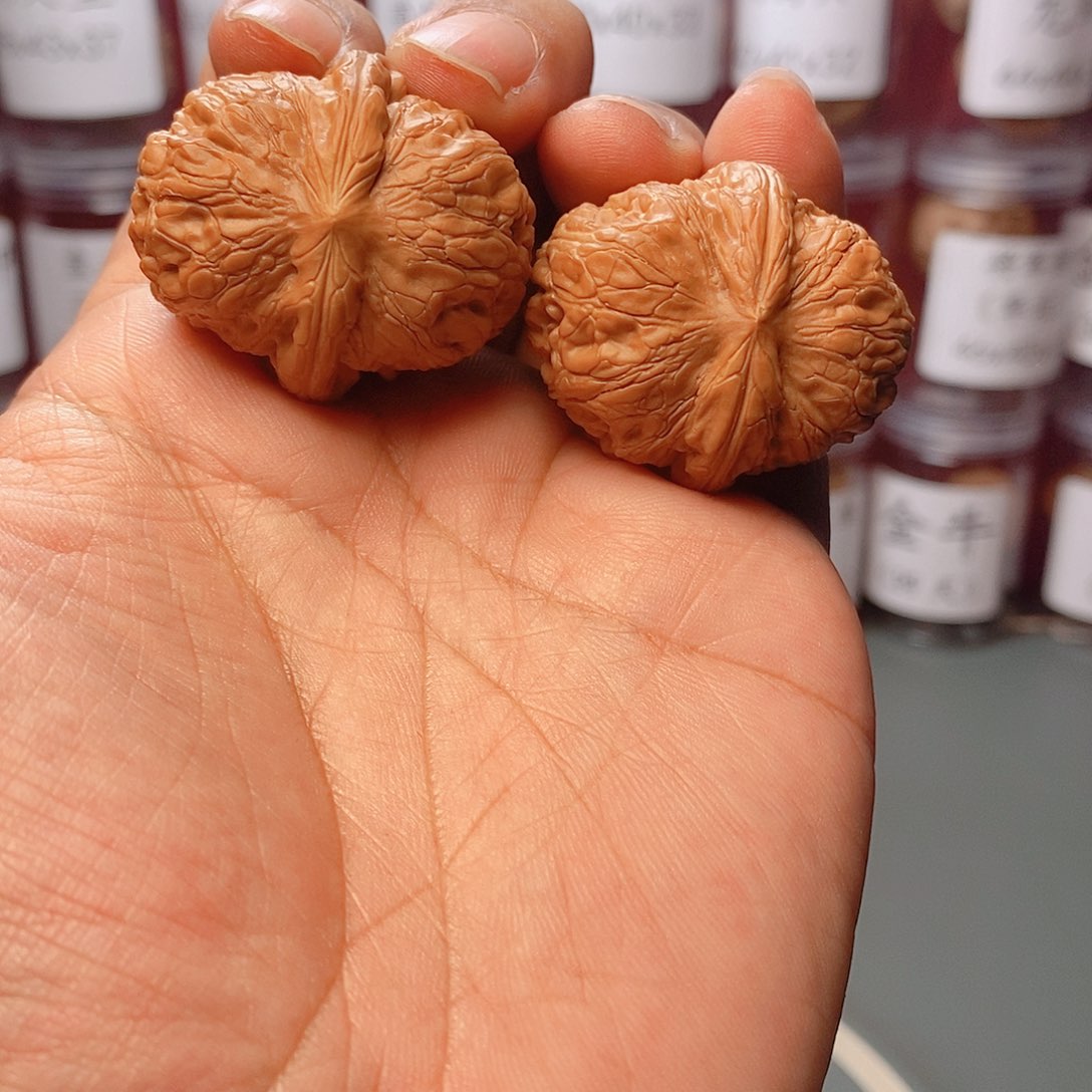 39尺寸平谷元宝文玩核桃