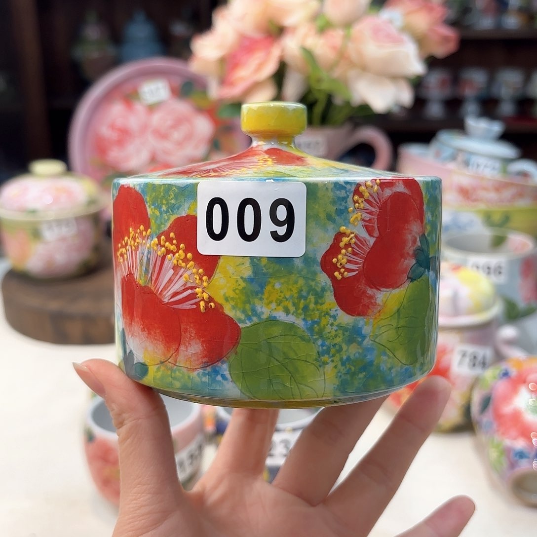 瓷片兔兔的小可爱太可爱