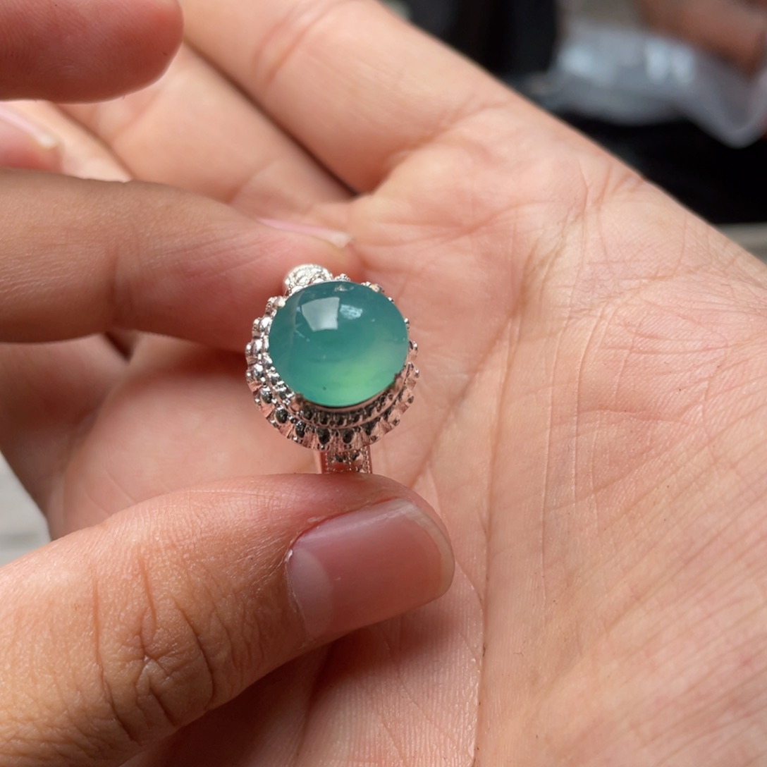 定制翡翠未镶嵌翡翠