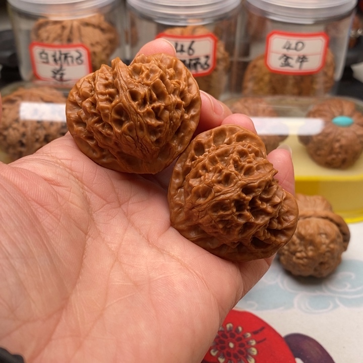 文玩核桃吊坠43宫灯