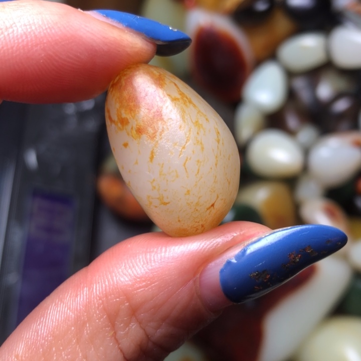 和田玉（翠青玉）未镶嵌珠宝奇石