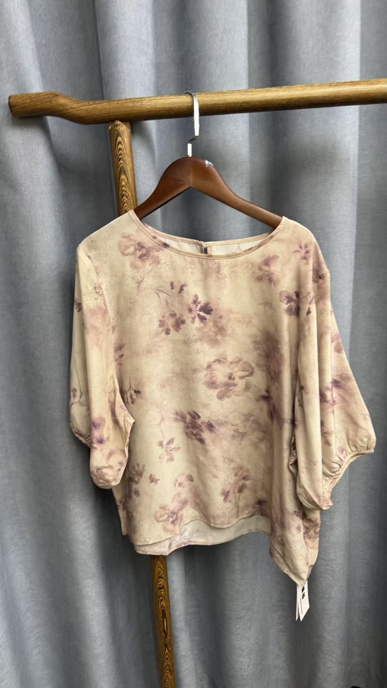 2025夏季新款休闲时尚圆领桑蚕丝七分袖上衣女R704