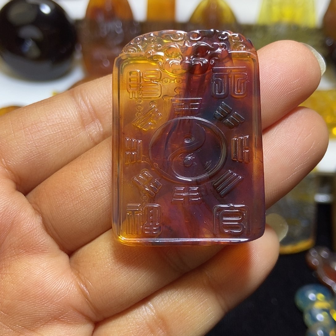 琥珀未镶嵌颈饰缅甸天然琥珀吊坠