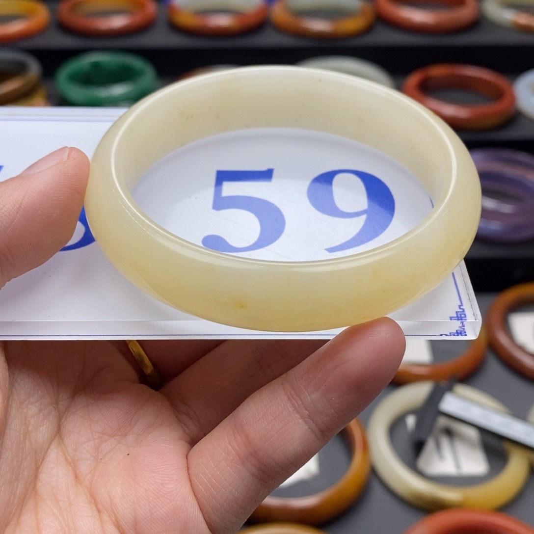 石英质玉（黄龙玉）手镯 未镶嵌