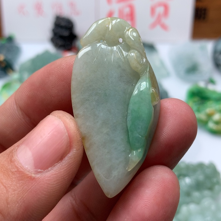 翡翠颈饰未镶嵌保真天然A货翡翠