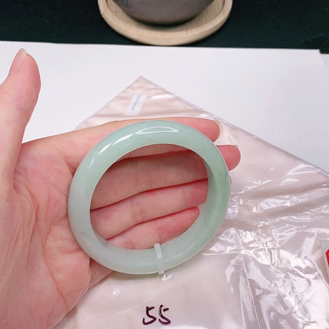 【闪购商品】翡翠手镯未镶嵌正圈