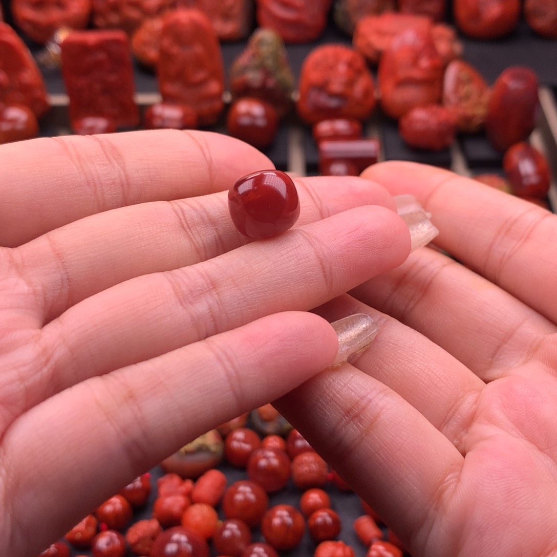 南红玛瑙南红川料原矿牛血红老型12mm未镶嵌