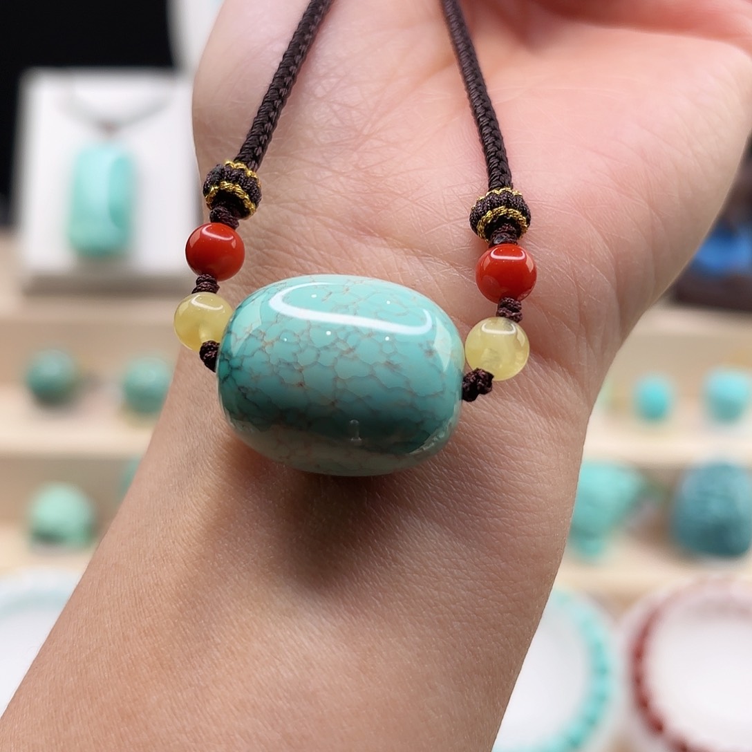 绿松石配饰未镶嵌