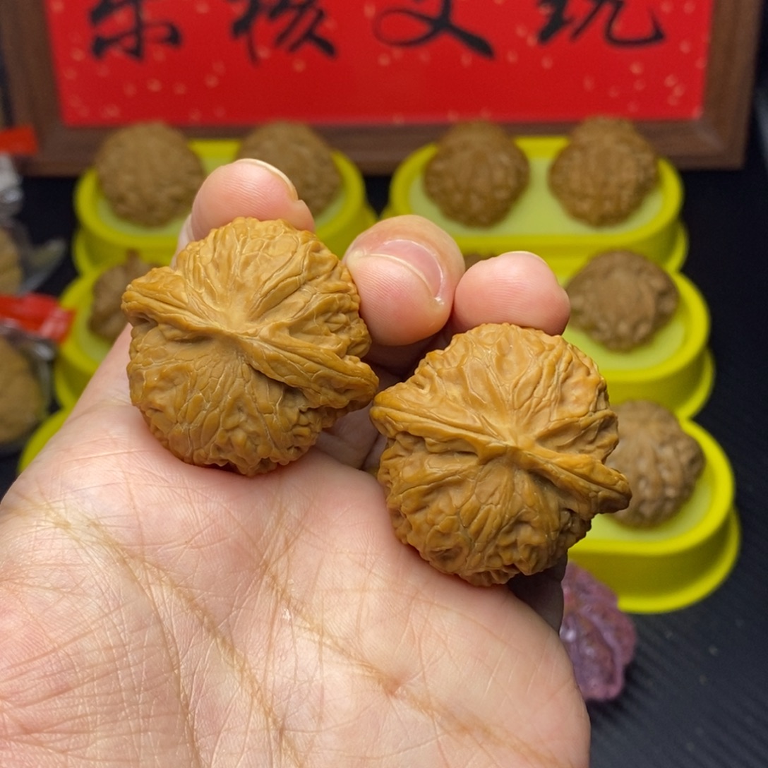 好***x吊坠文玩核桃宫灯