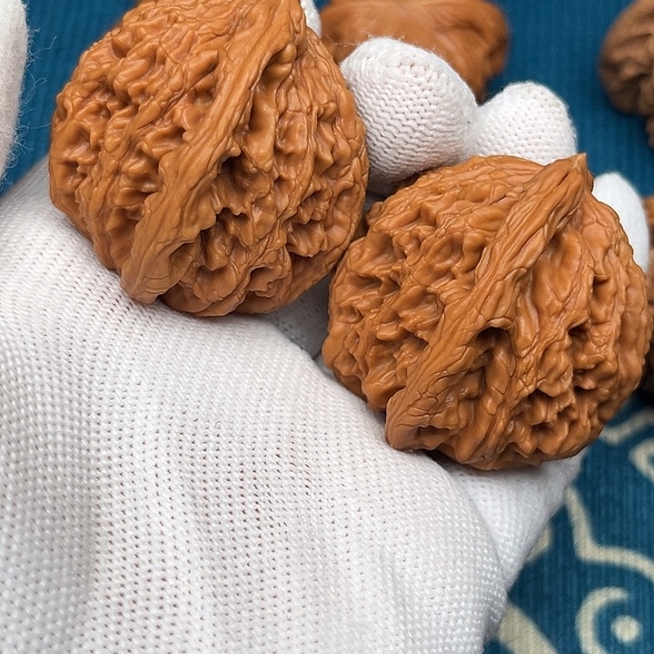 41全品堂上虎头 文玩核桃