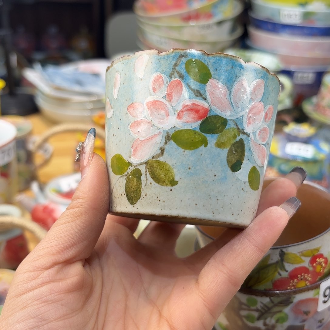 瓷片在这个社会是不允许有人喜欢