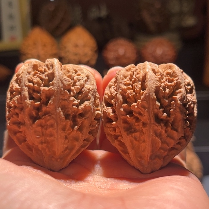 文玩核桃吊坠娇美楸113