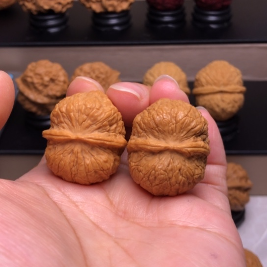 文玩核桃把件黄金元宝蟾21